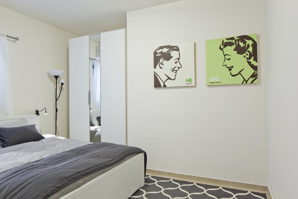 Tlv Suites By The Sea - 2 Rooms Tel Aviv Exteriör bild